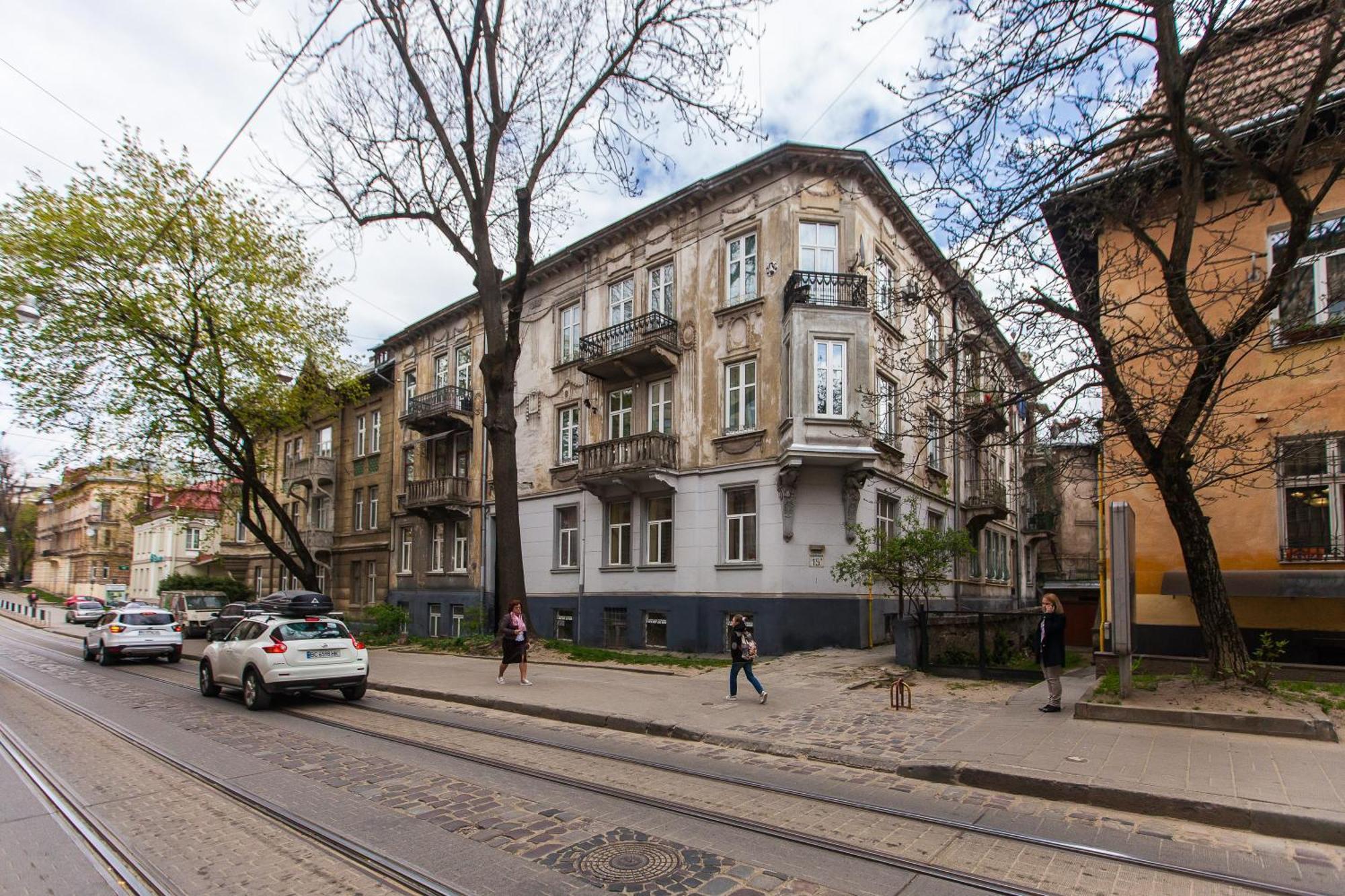 Светлая Студия 2М от Львовского Политехника Экстерьер фото