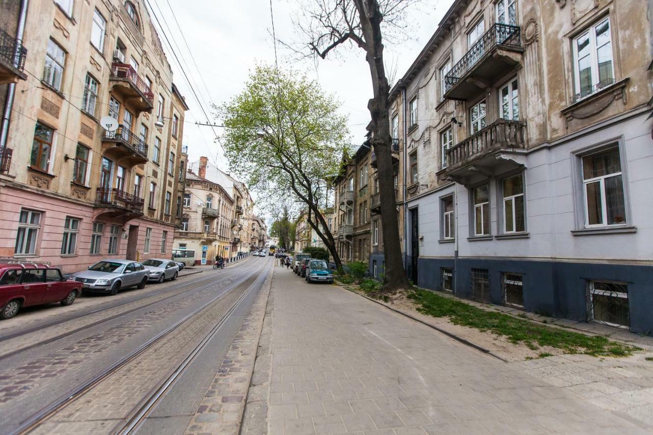 Светлая Студия 2М от Львовского Политехника Экстерьер фото